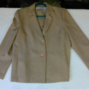 Light beige/tan blazer